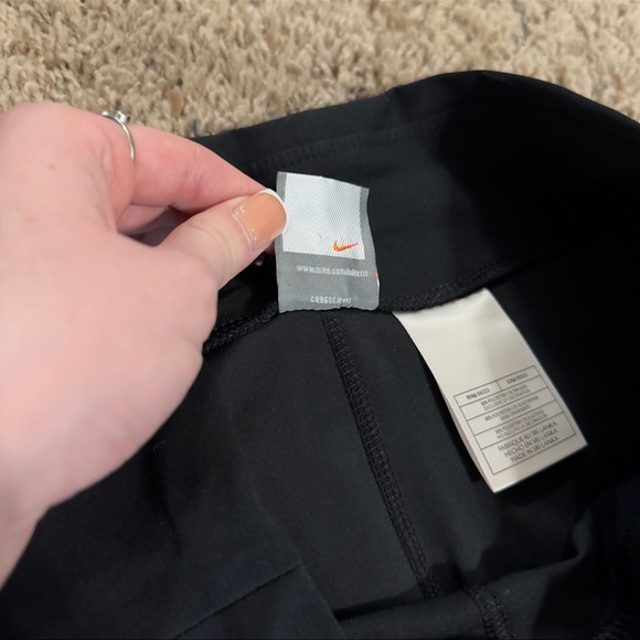 Y2K Black Nike Capri Leggings - Picture 6 of 7